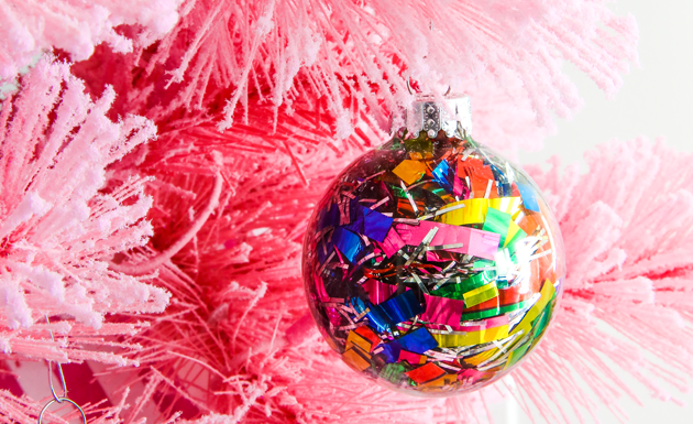 10 cách trang trí Noel bằng dây kim tuyến độc đáo, dễ làm, tiết kiệm chi phí
